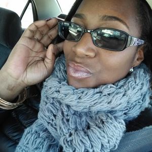 Meet your Posher, Holly